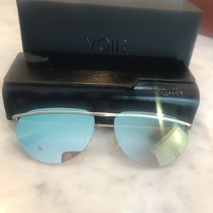 Voir mirrored sunglasses